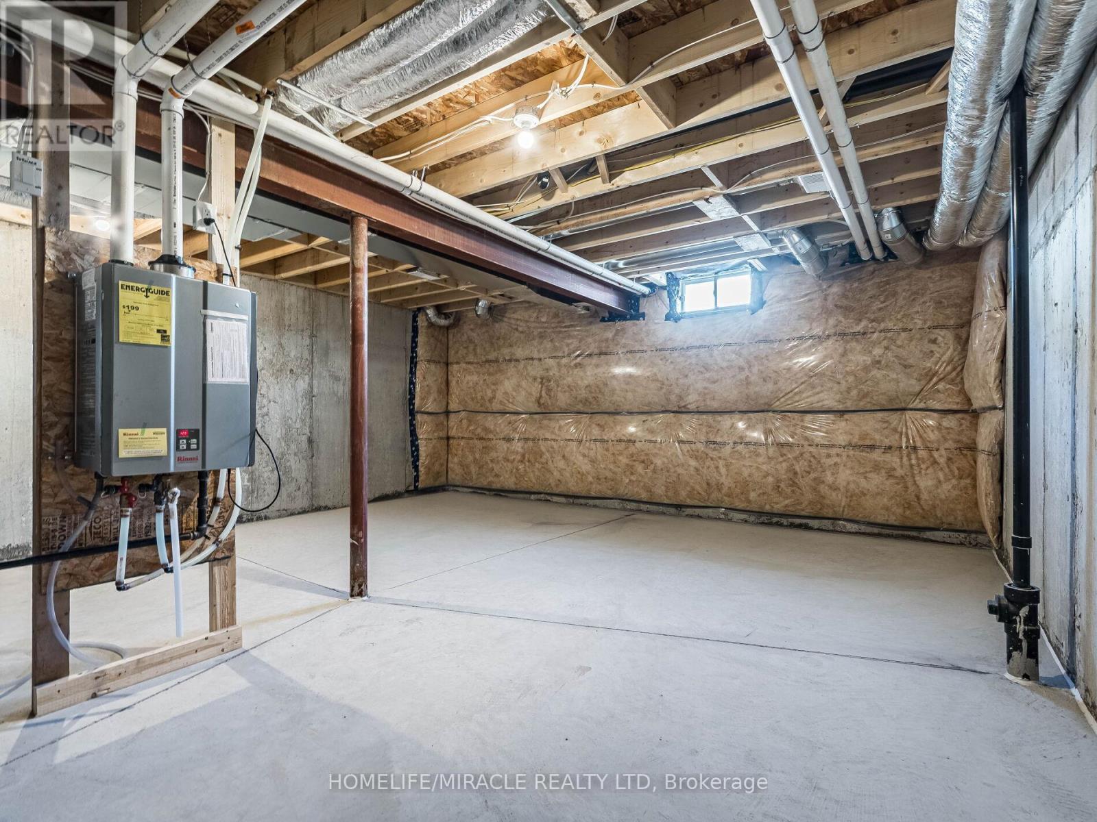 140 Aquasanta Crescent, Hamilton, ON