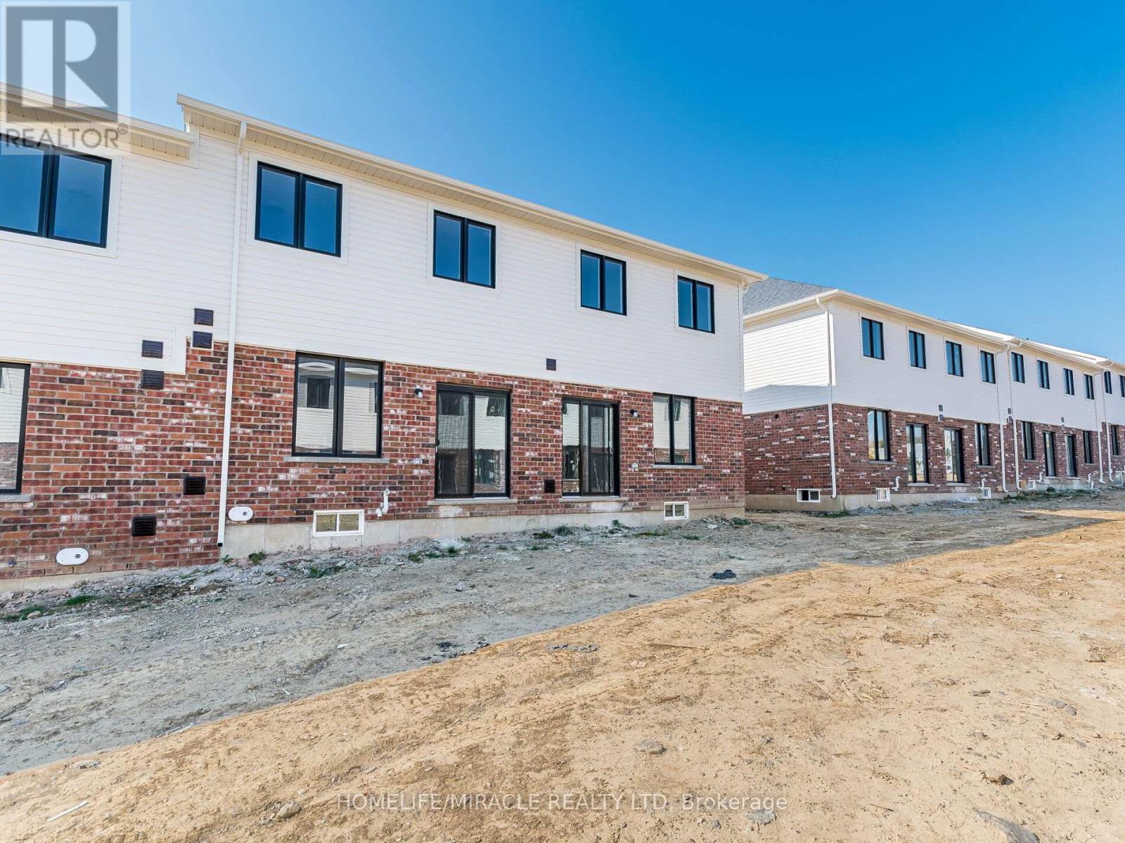140 Aquasanta Crescent, Hamilton, ON