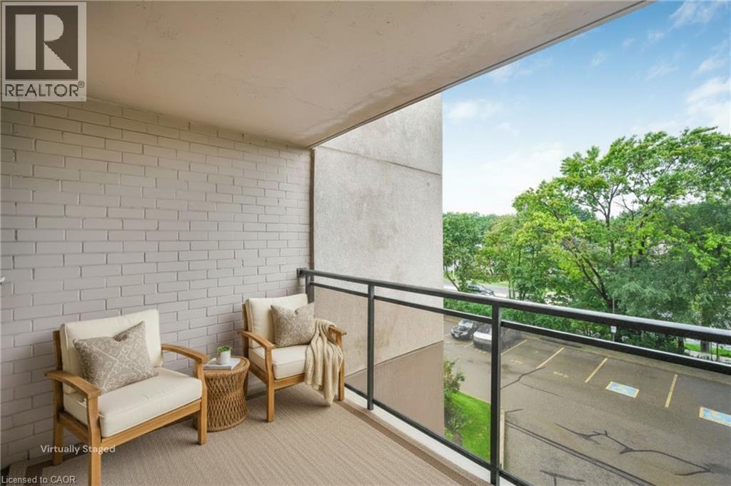 virtually staged - 975 Warwick Court Unit# 310, Burlington, ON