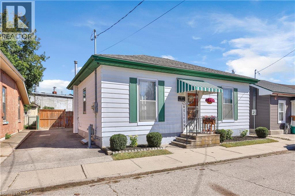 7 Halls Avenue, Brantford, ON