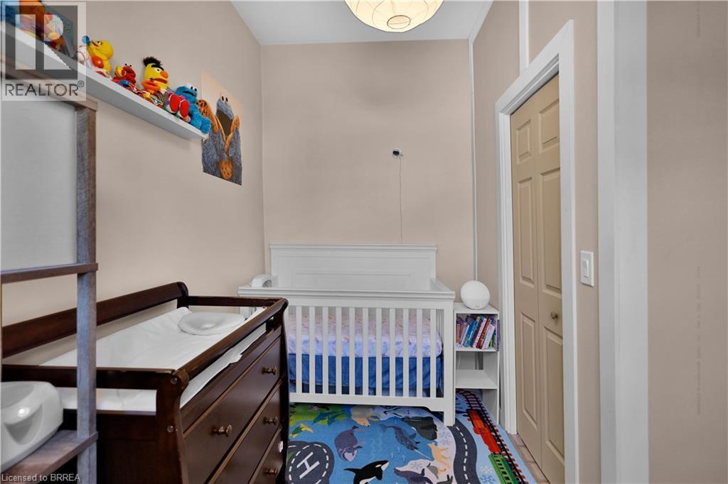7 Halls Avenue, Brantford, ON