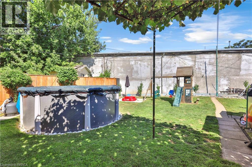 7 Halls Avenue, Brantford, ON