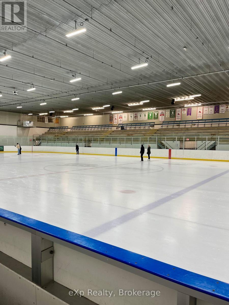 Perth East Arena - 8 West Street, Perth East (Milverton), ON