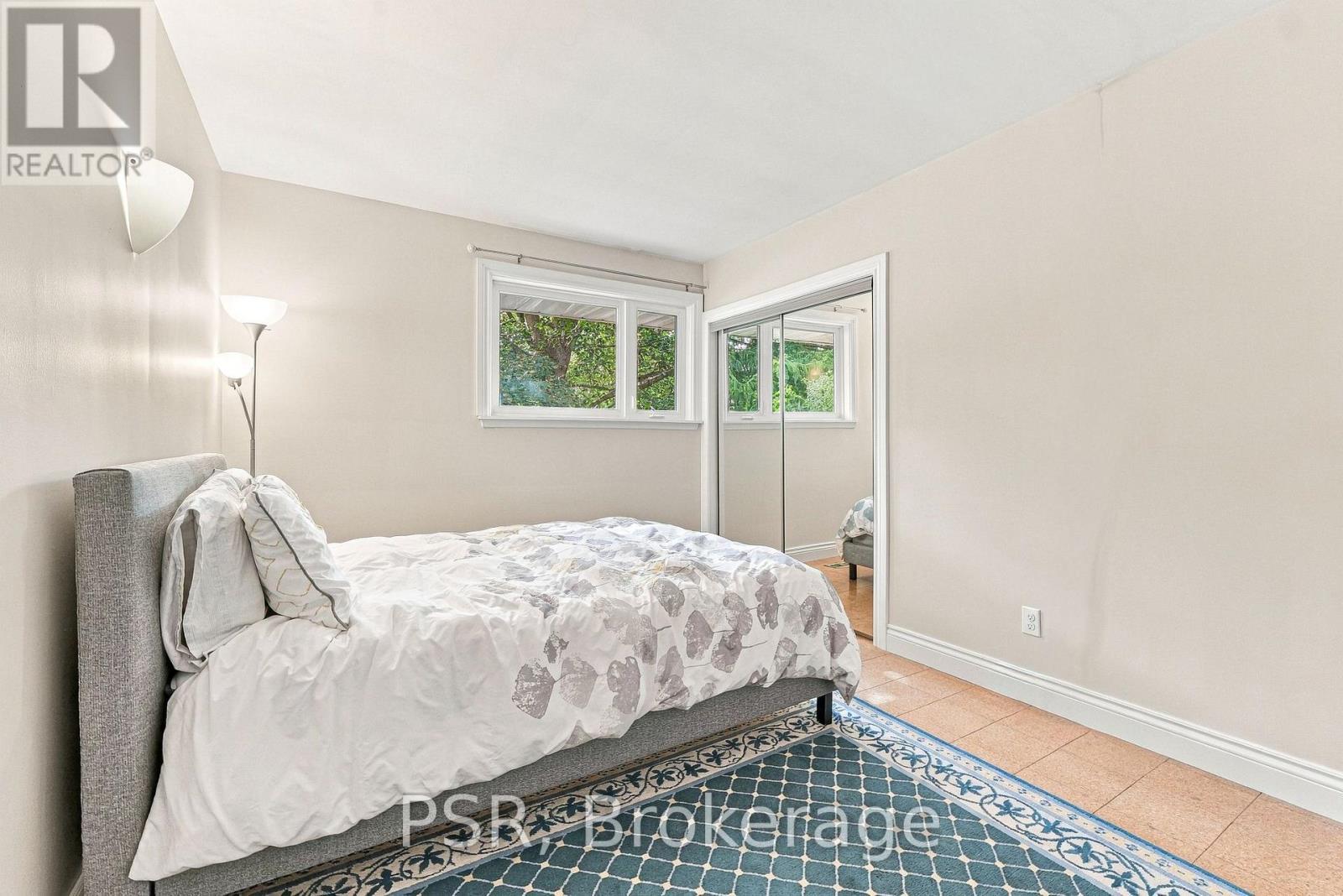 15 Valleyview Road, Halton Hills, ON