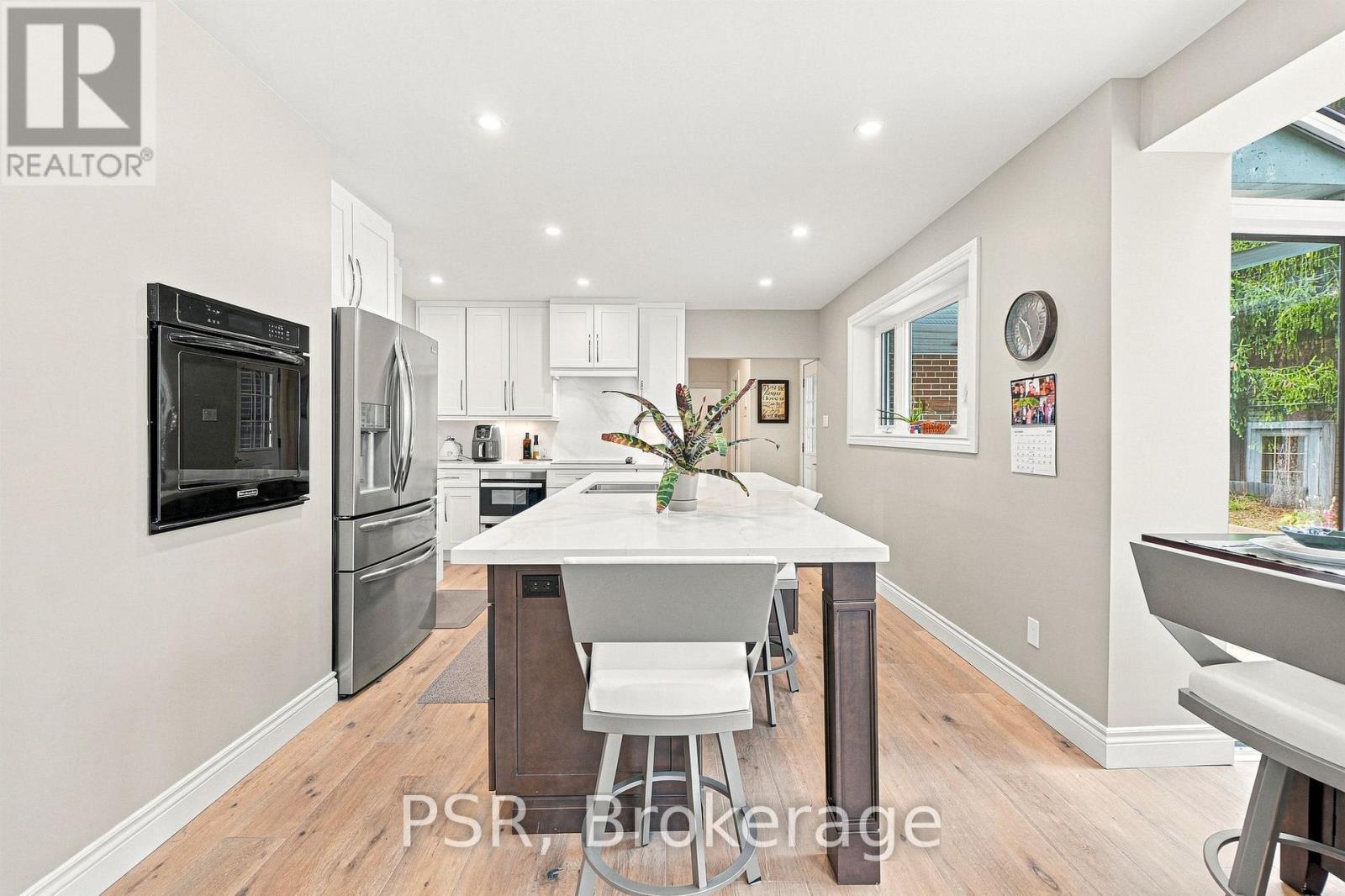 15 Valleyview Road, Halton Hills, ON