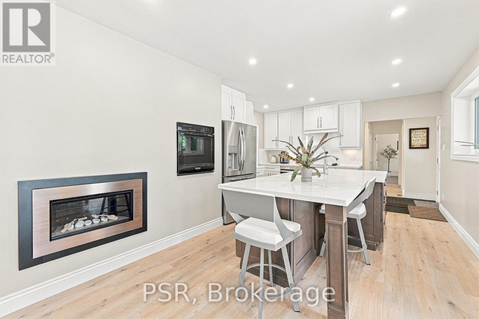 15 Valleyview Road, Halton Hills, ON