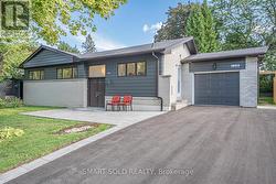 158 PARK AVENUE Newmarket, ON L3Y 1V1