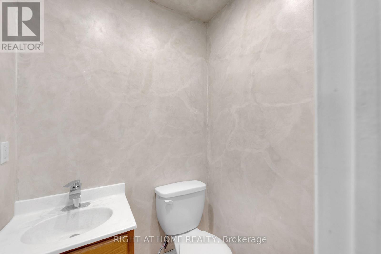 45 Blair Crescent, Barrie, ON