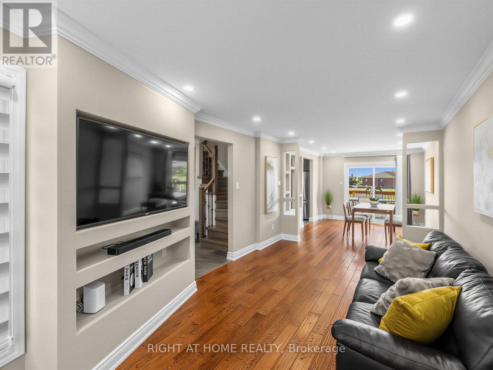 67 Bigham Crescent, Toronto, ON