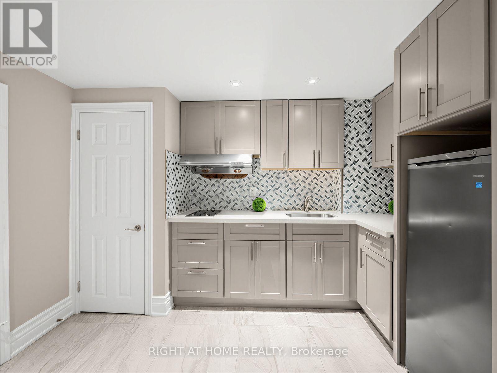 67 Bigham Crescent, Toronto, ON
