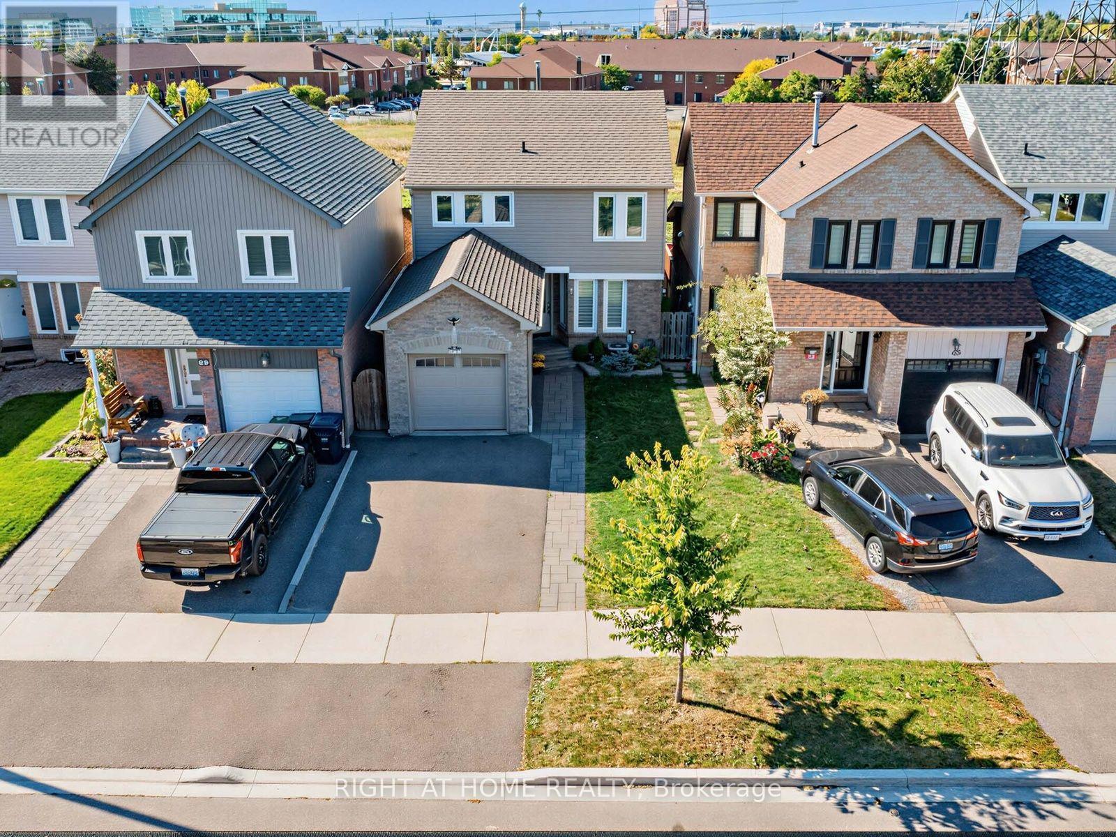 67 Bigham Crescent, Toronto, ON