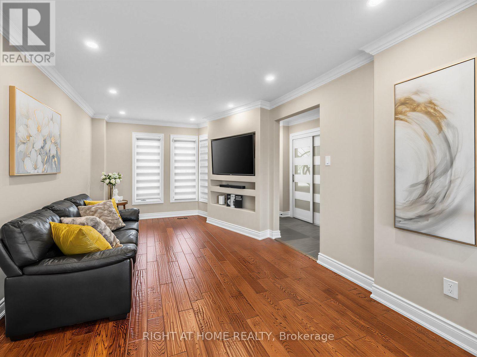 67 Bigham Crescent, Toronto, ON