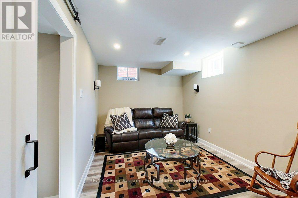 24 Barfoot Street, Collingwood, ON