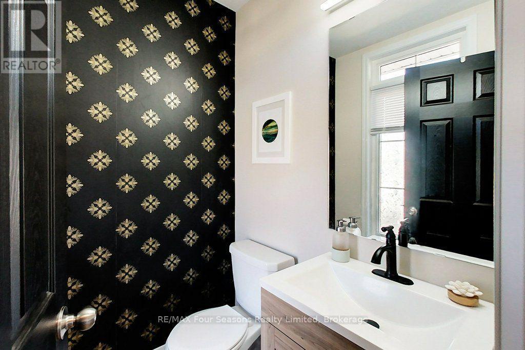 24 Barfoot Street, Collingwood, ON