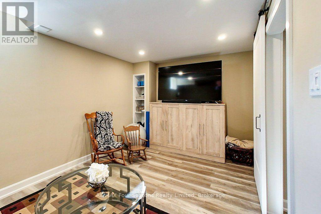 24 Barfoot Street, Collingwood, ON