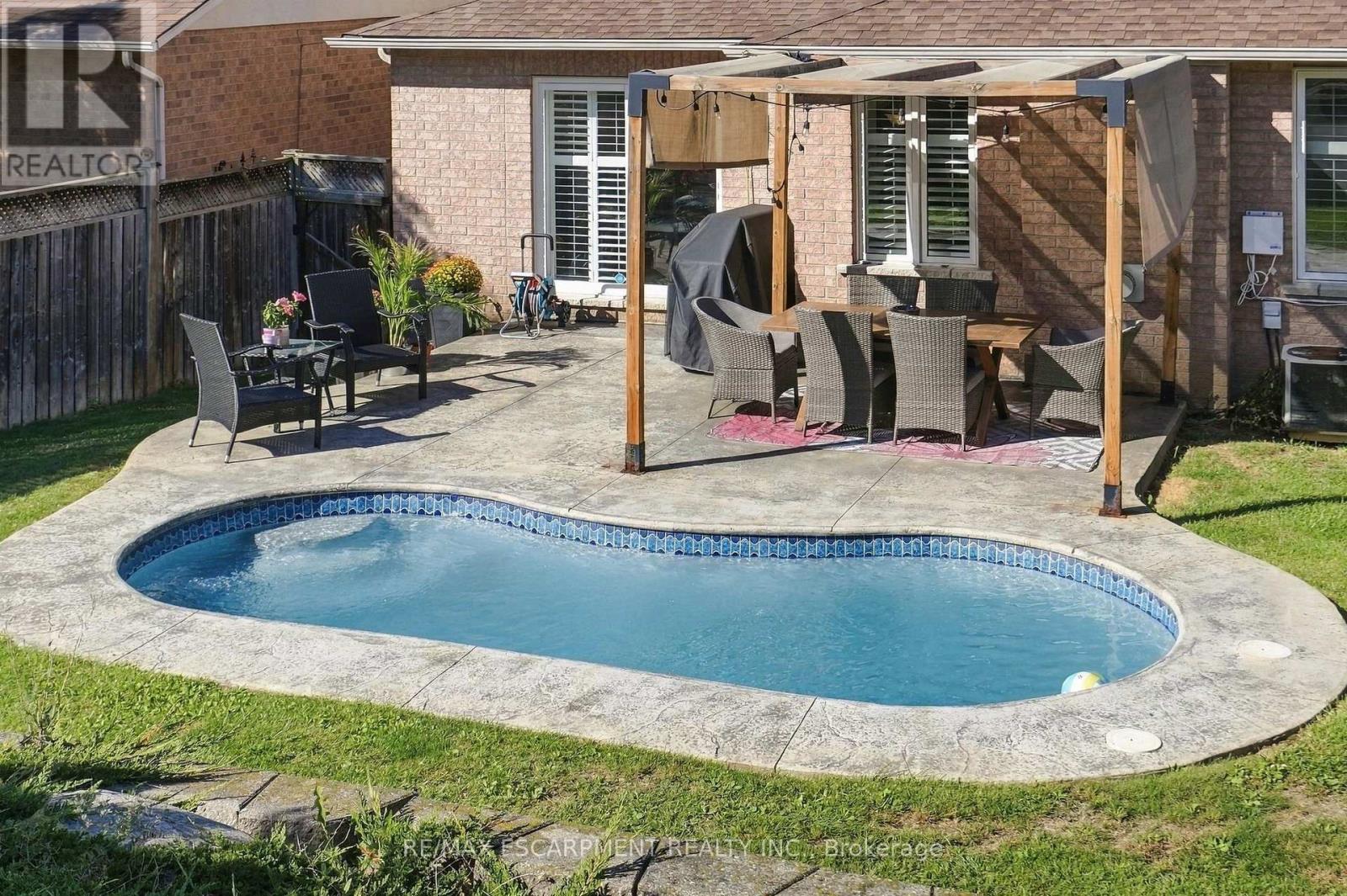 303 Webster Road, Hamilton, ON
