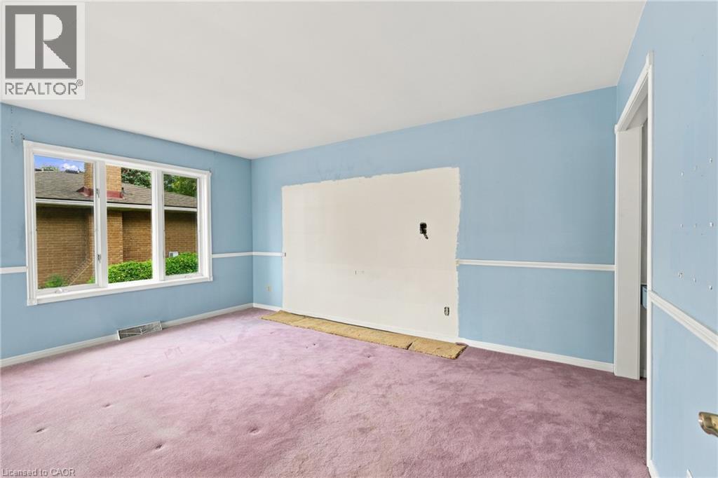 26 Leslie Drive, Hamilton, ON