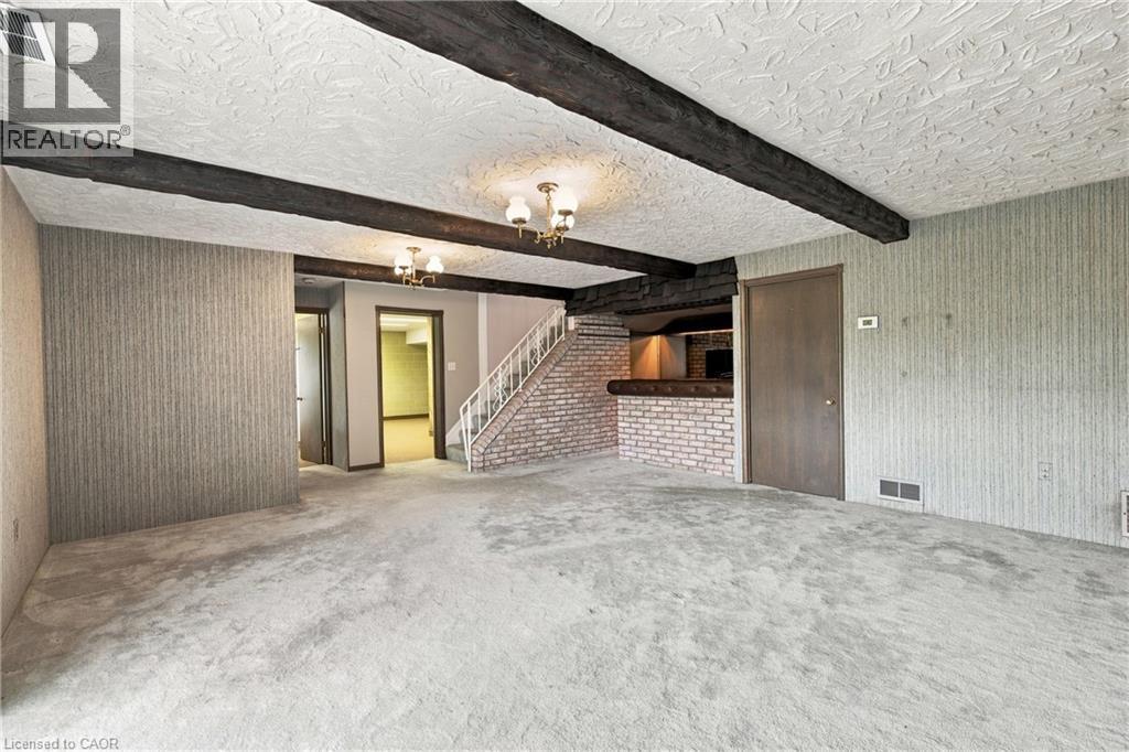 26 Leslie Drive, Hamilton, ON