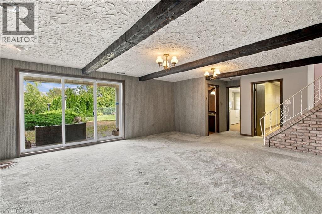 26 Leslie Drive, Hamilton, ON