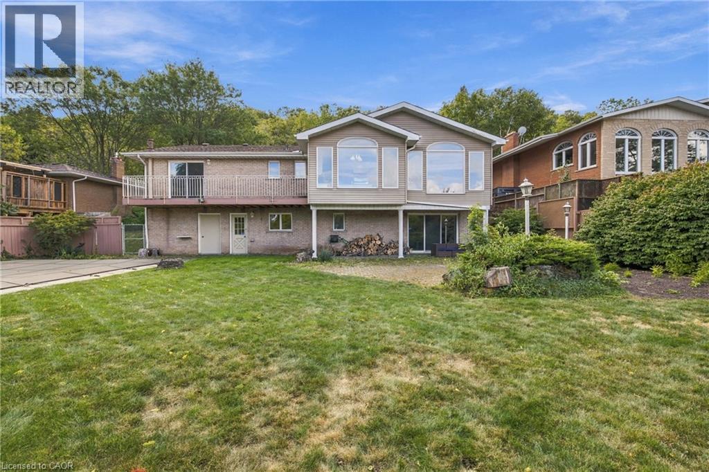 26 Leslie Drive, Hamilton, ON