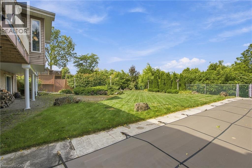 26 Leslie Drive, Hamilton, ON