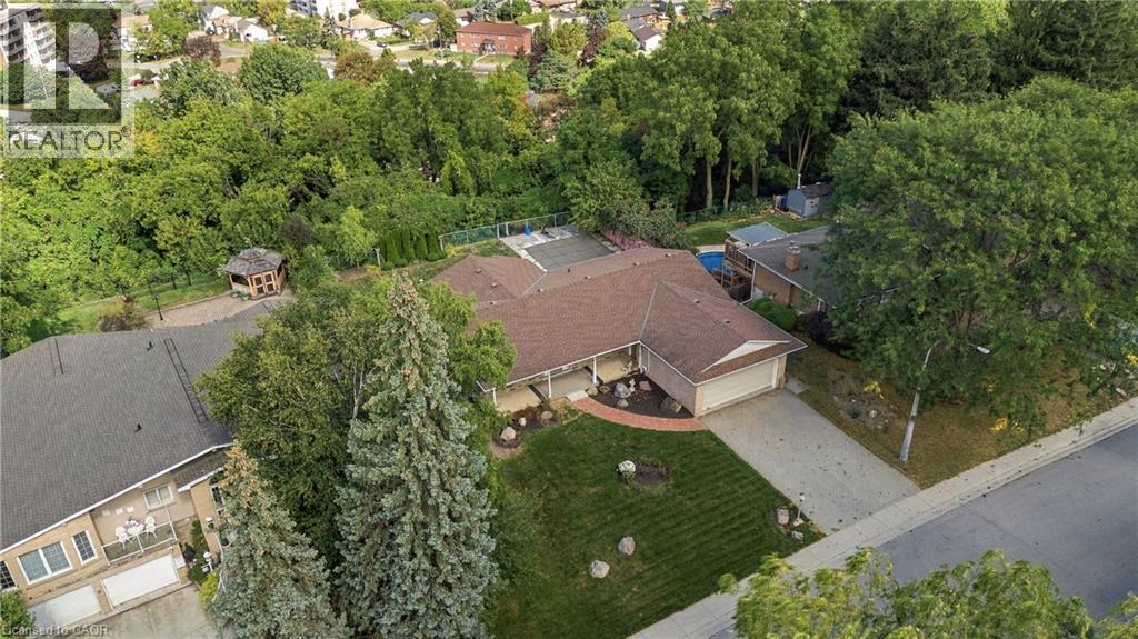 26 Leslie Drive, Hamilton, ON