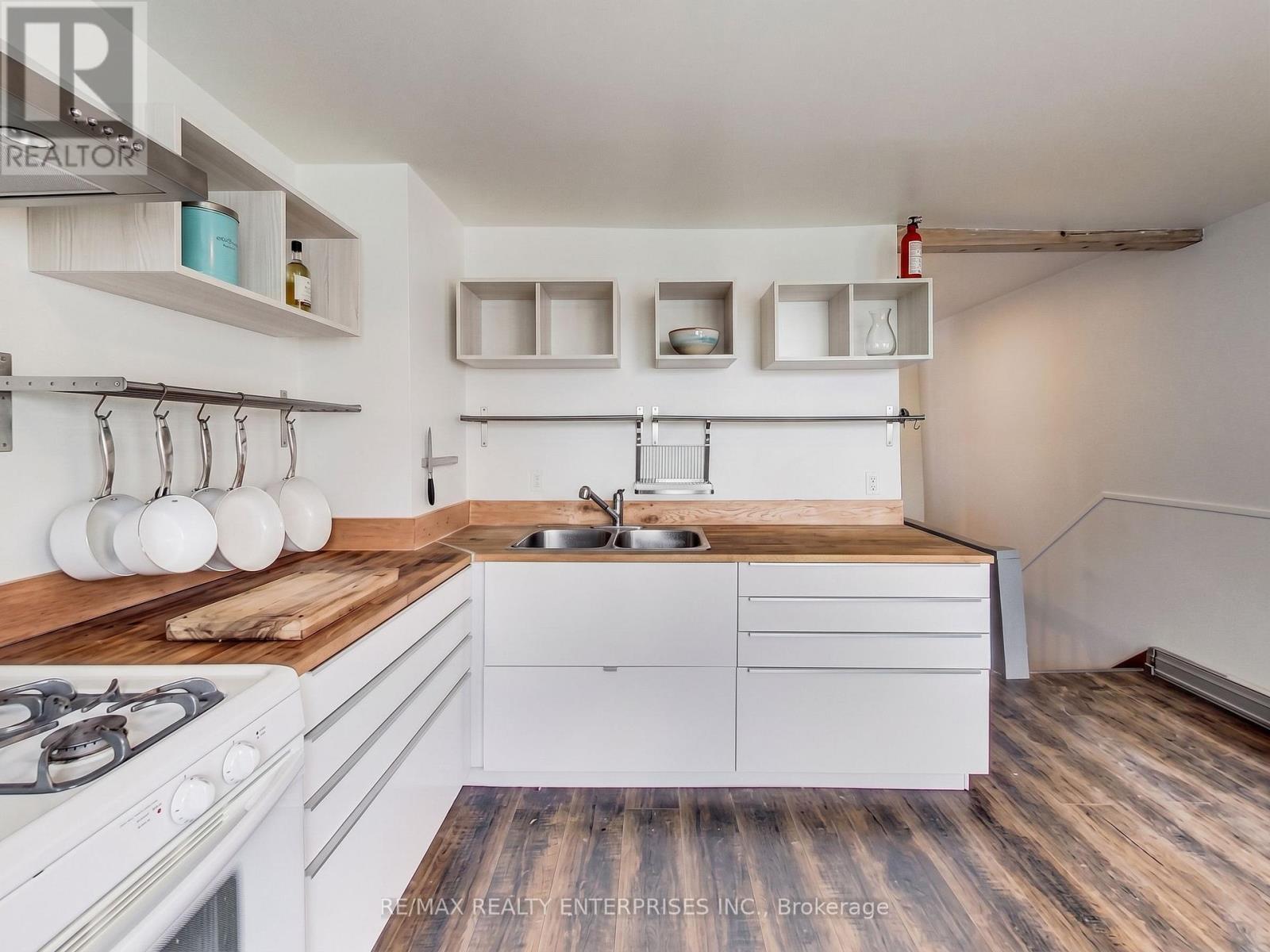 39 Pendrith Street, Toronto, ON