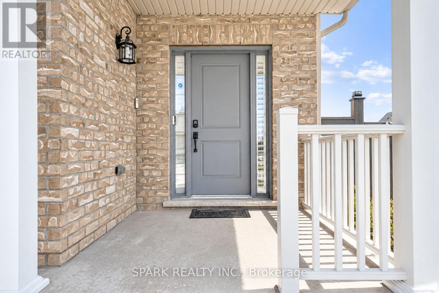 4 Cutts Crescent, Hamilton, ON