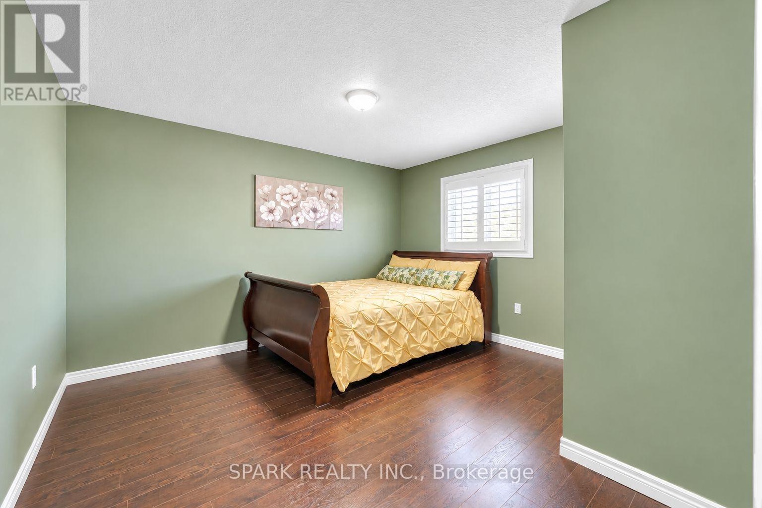 4 Cutts Crescent, Hamilton, ON