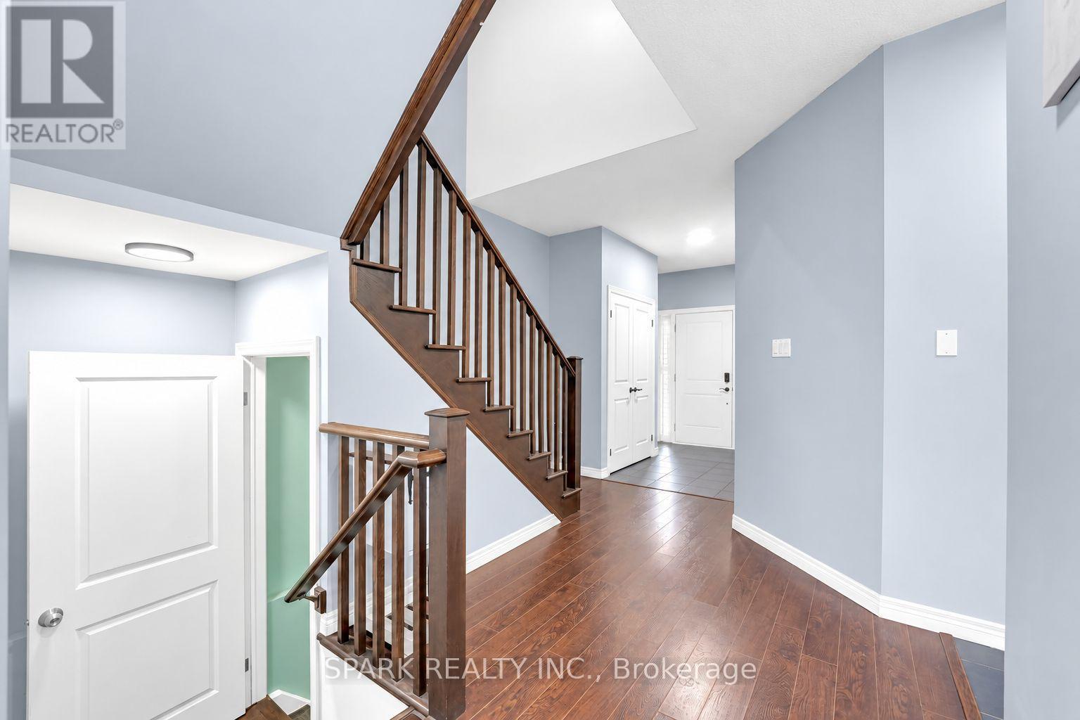 4 Cutts Crescent, Hamilton, ON