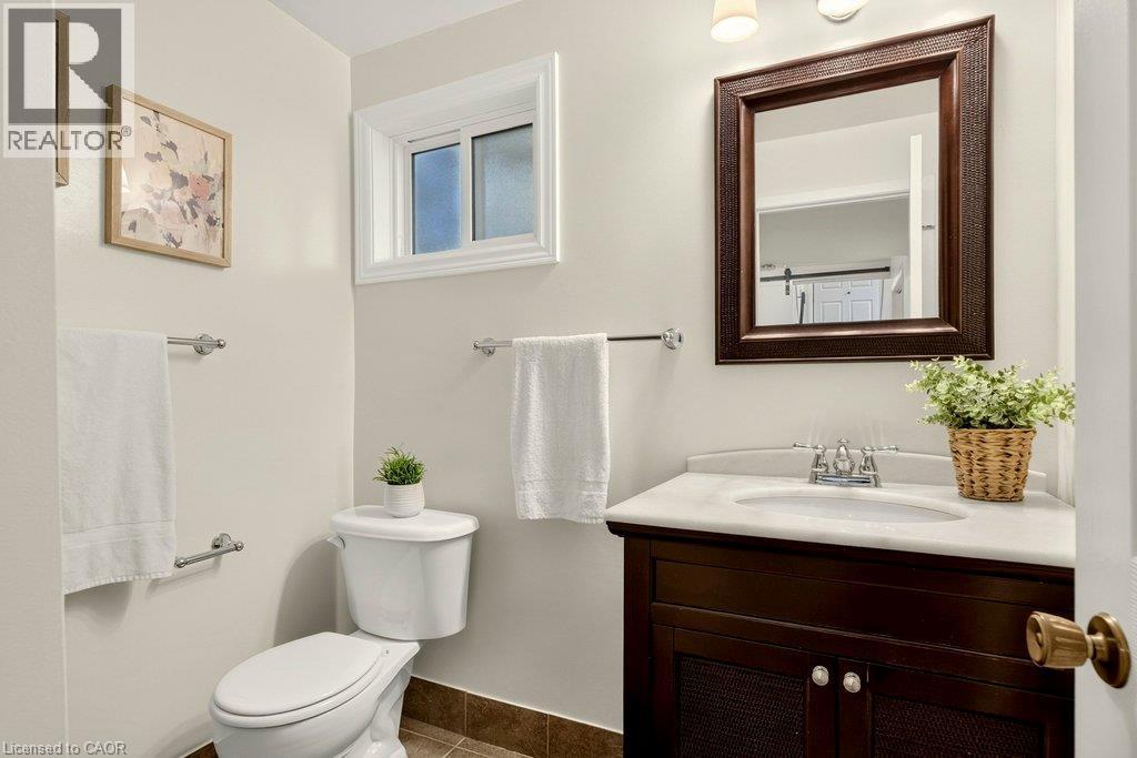 32 Beechwood Avenue, Brantford, ON