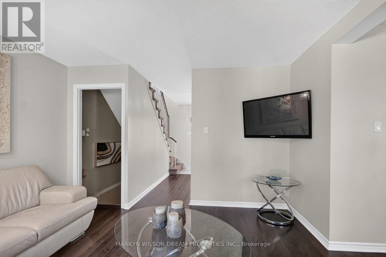 85 Houlahan Street, Ottawa, ON