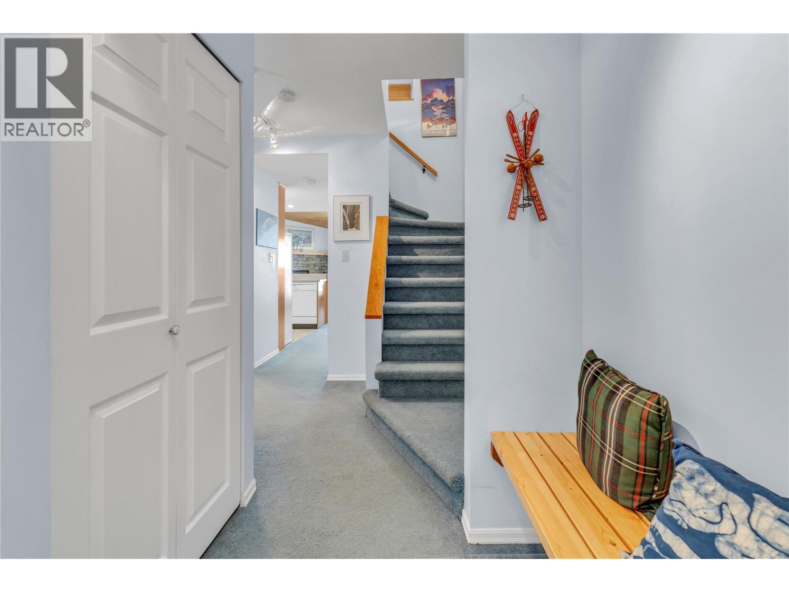 330 Strayhorse Road Unit# 318, Apex Mountain, BC