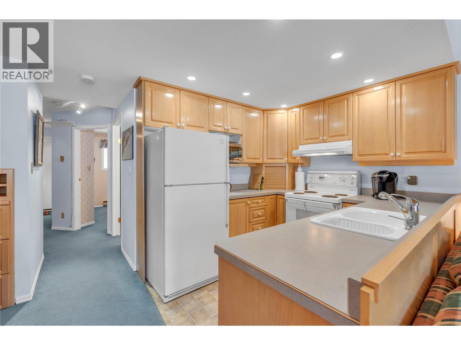330 Strayhorse Road Unit# 318, Apex Mountain, BC