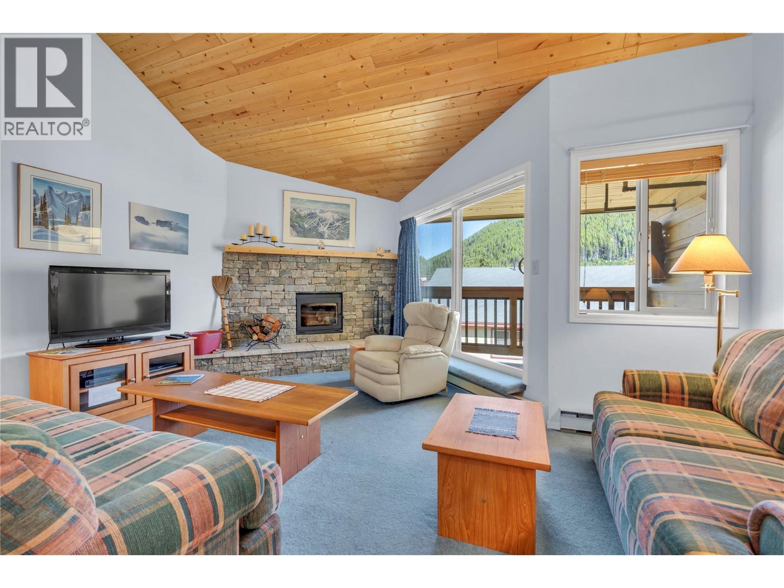 330 Strayhorse Road Unit# 318, Apex Mountain, BC