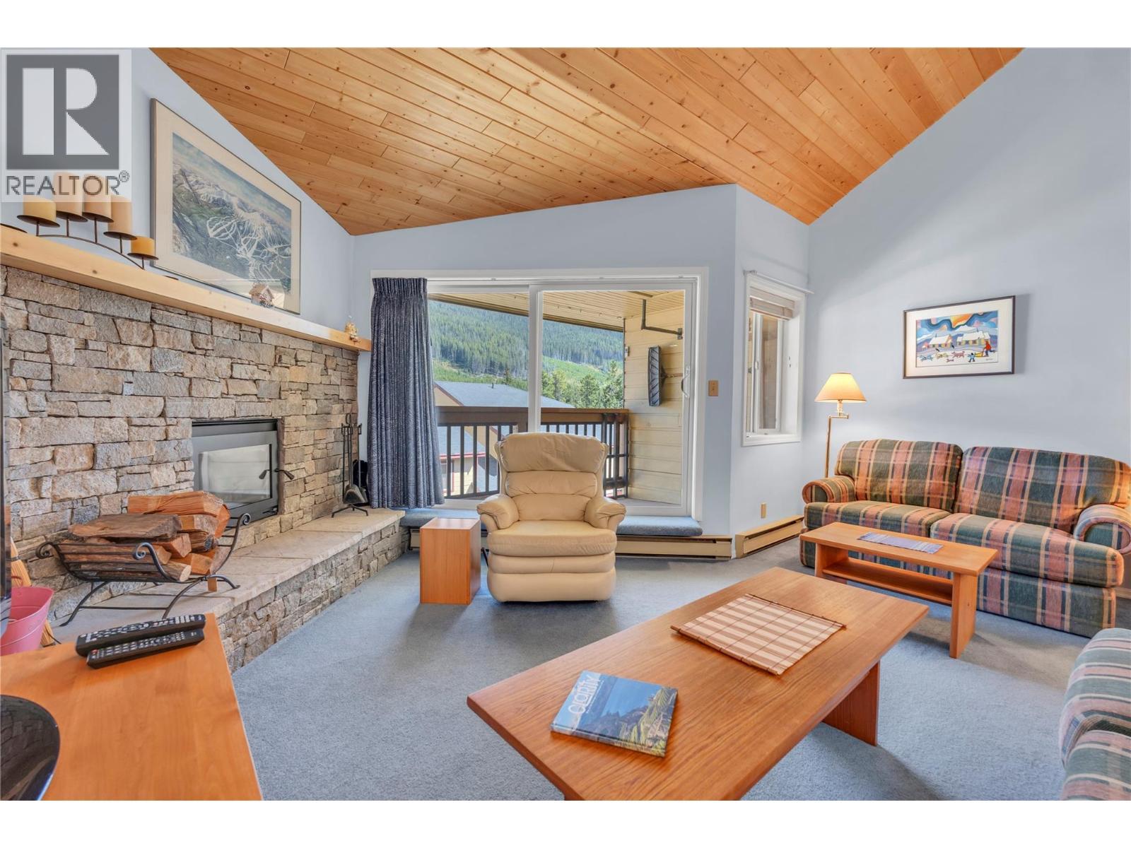330 Strayhorse Road Unit# 318, Apex Mountain, BC