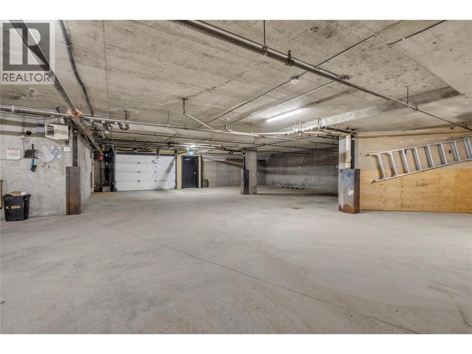 330 Strayhorse Road Unit# 318, Apex Mountain, BC