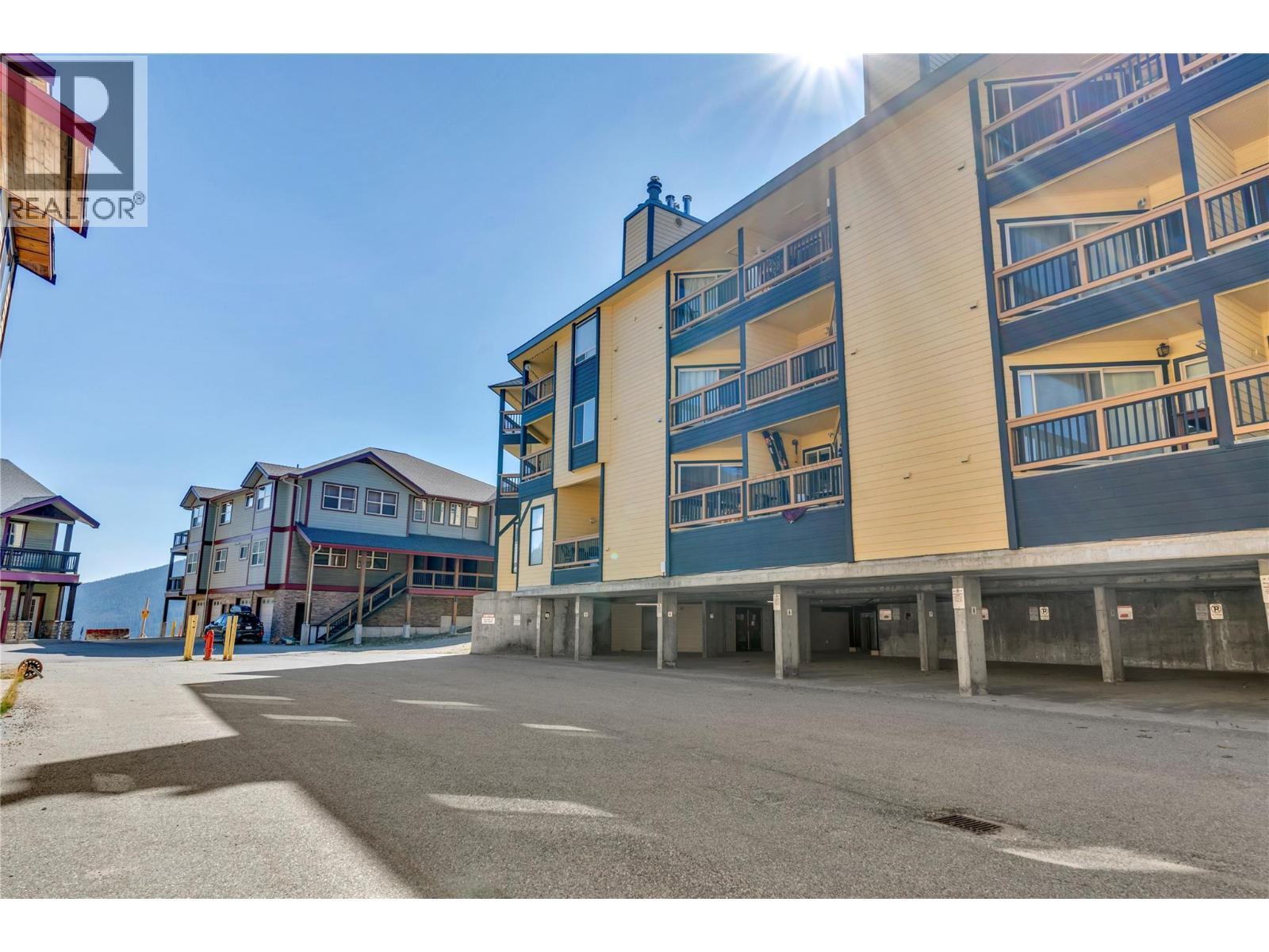 330 Strayhorse Road Unit# 318, Apex Mountain, BC