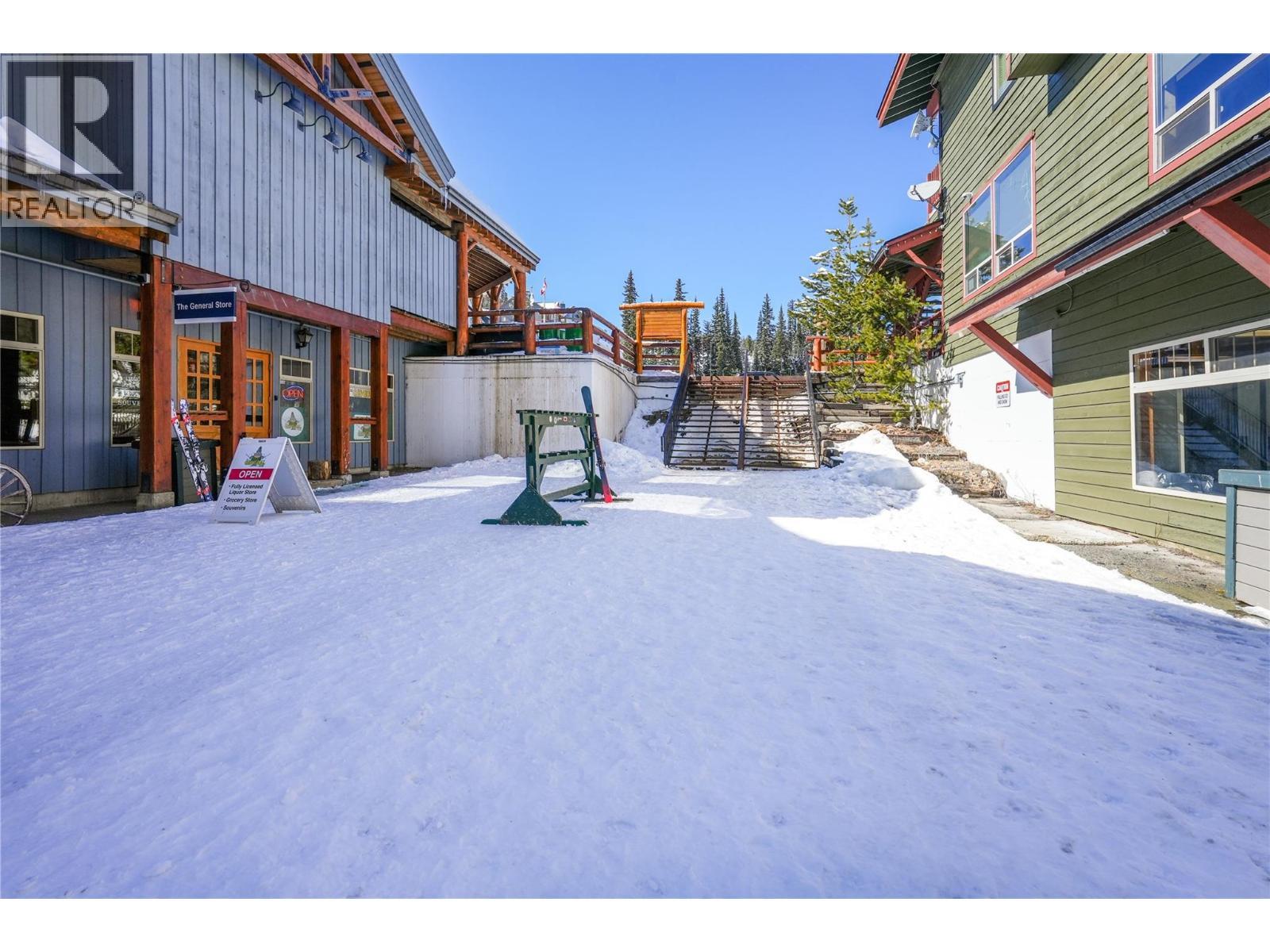 330 Strayhorse Road Unit# 318, Apex Mountain, BC