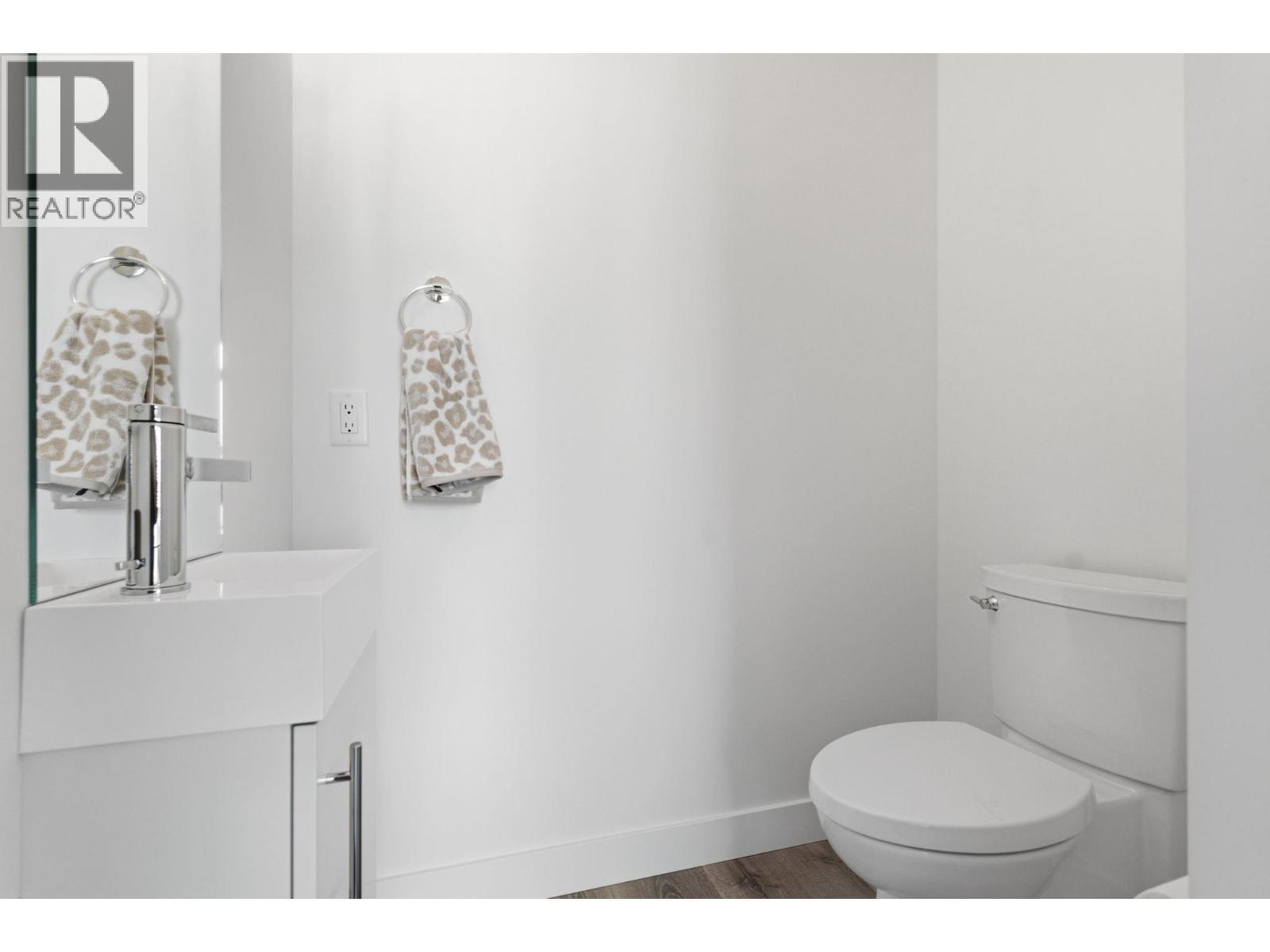 Similar Too - Half Bathroom - 610 Academy Way Unit# 114, Kelowna, BC