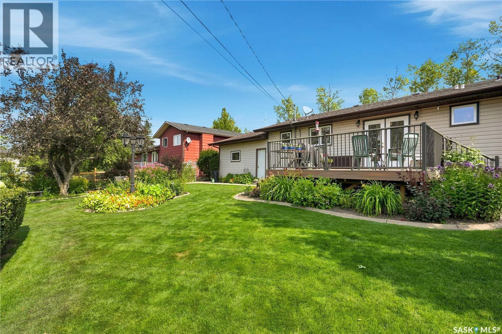 404 9Th Avenue, Rosthern, SK