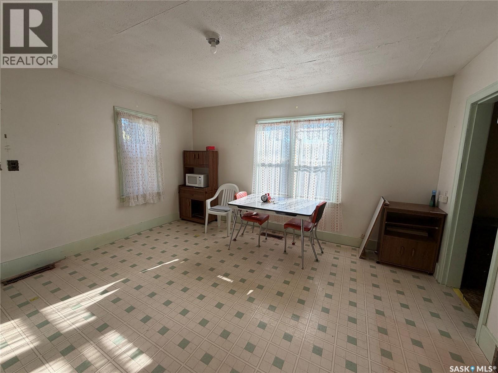 203 6Th Avenue W, Canora, SK