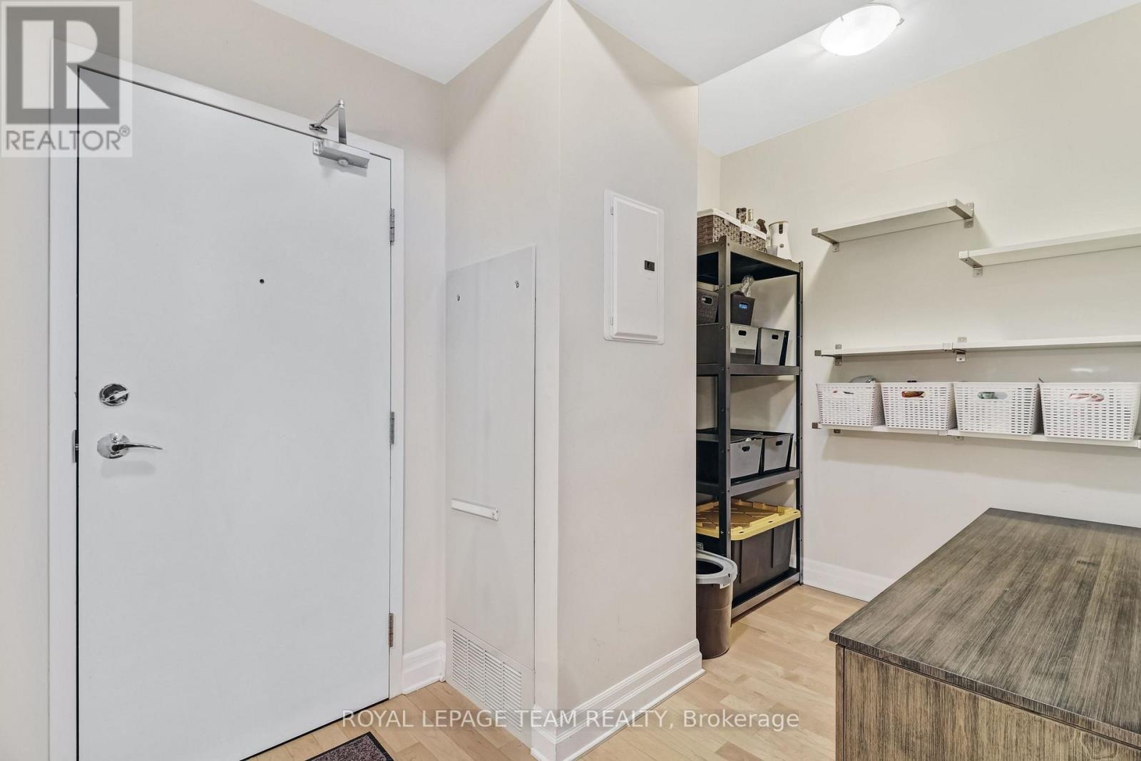 414 - 235 Kent Street, Ottawa, ON