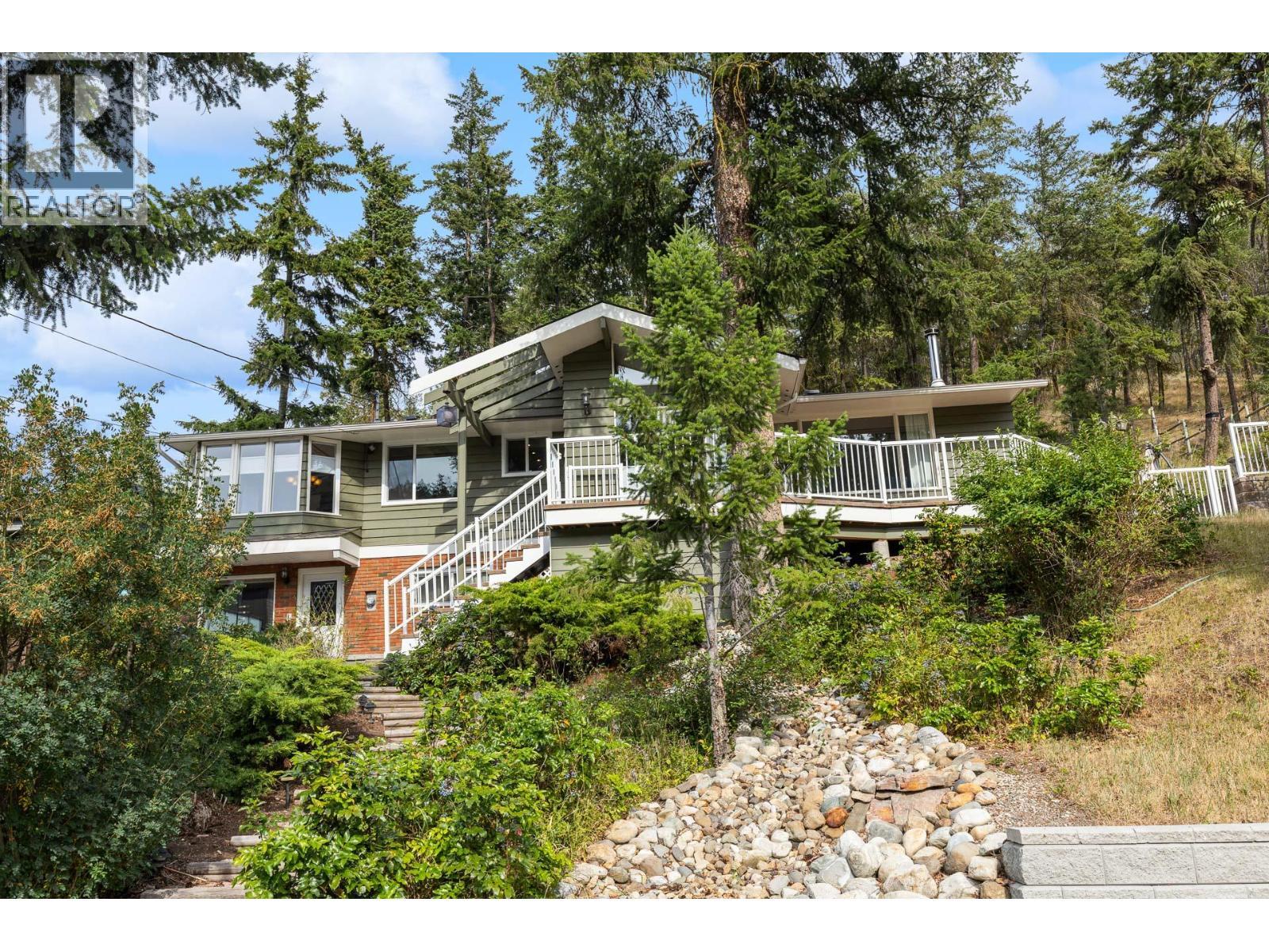 353 Clifton Road S, Kelowna, BC