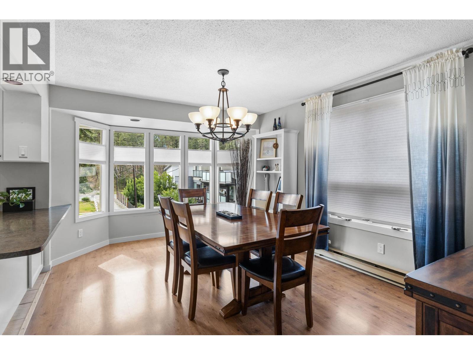 353 Clifton Road S, Kelowna, BC