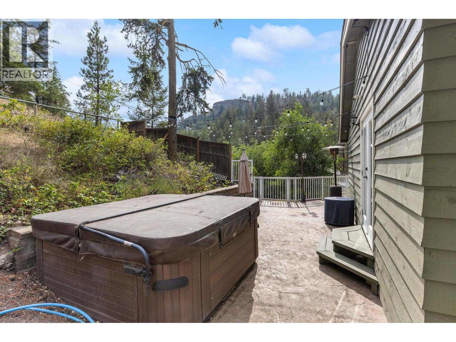 353 Clifton Road S, Kelowna, BC