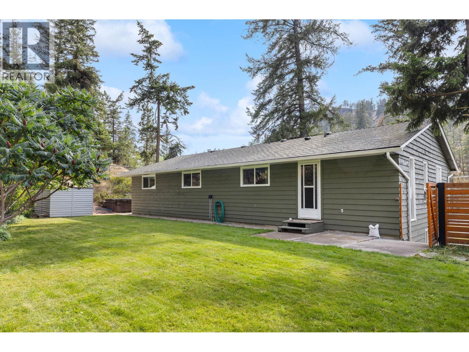 353 Clifton Road S, Kelowna, BC