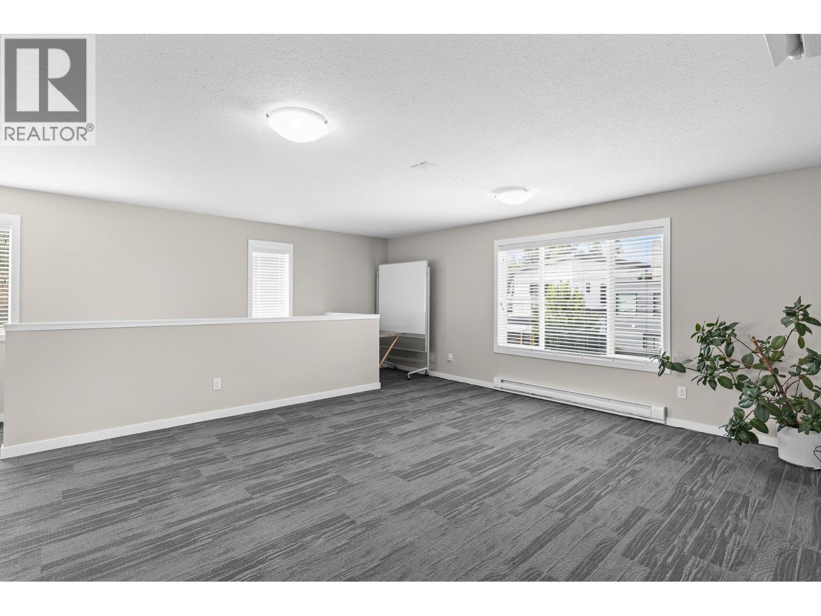 353 Clifton Road S, Kelowna, BC