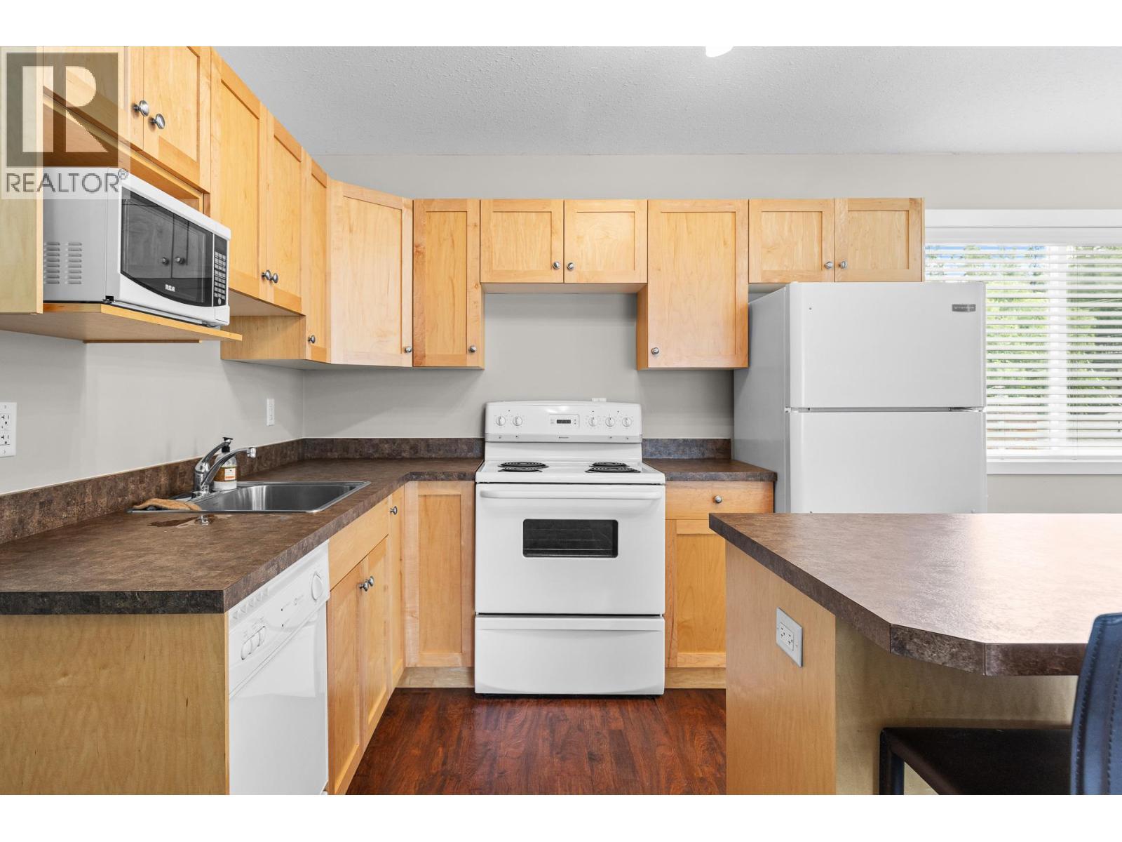 353 Clifton Road S, Kelowna, BC
