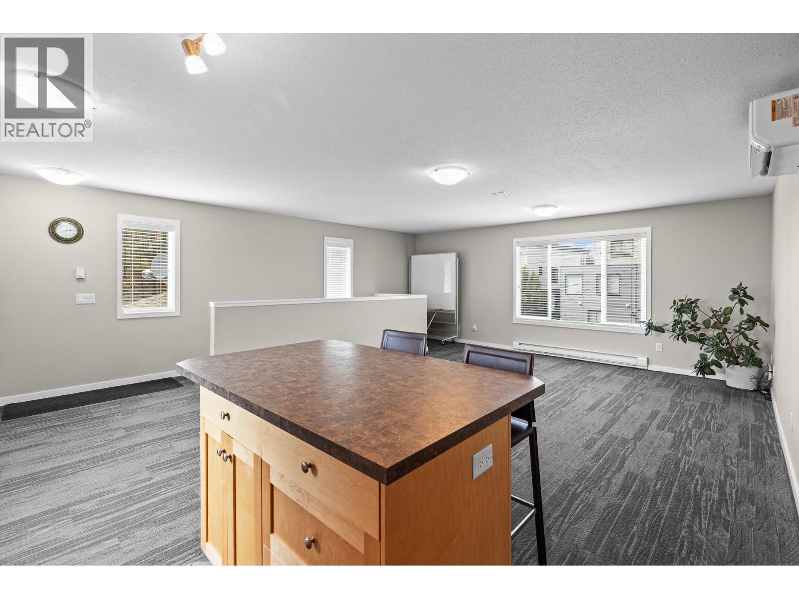 353 Clifton Road S, Kelowna, BC
